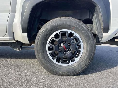 Used 2024 Toyota Tacoma TRD Off-Road AWD/4WD image 9