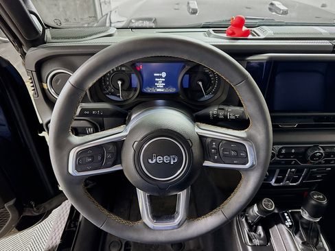 Used 2024 Jeep Wrangler Unlimited Sahara w/ Safety Group image 14