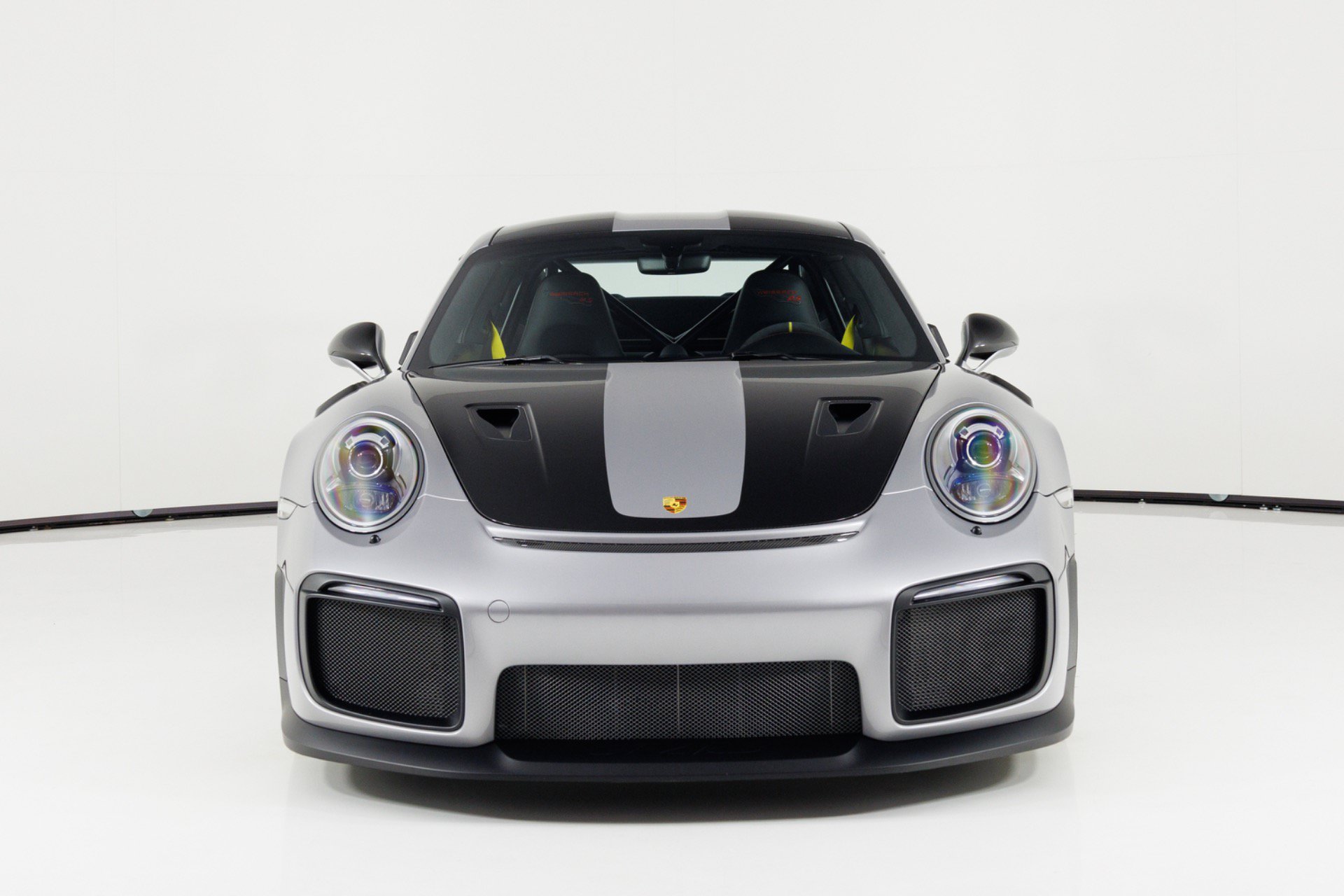 Used 2018 Porsche 911 GT2 RS RWD image 8