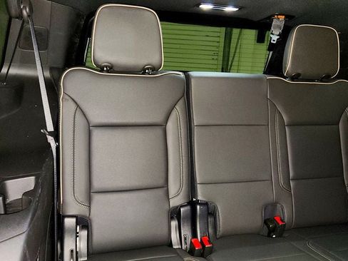 Used 2023 GMC Yukon SLT RWD image 20