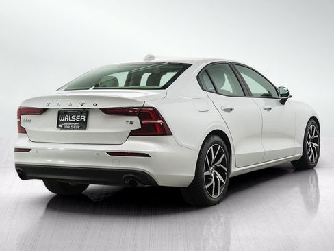 Used 2020 Volvo S60 T5 Momentum w/ Protection Package Premier FWD image 5