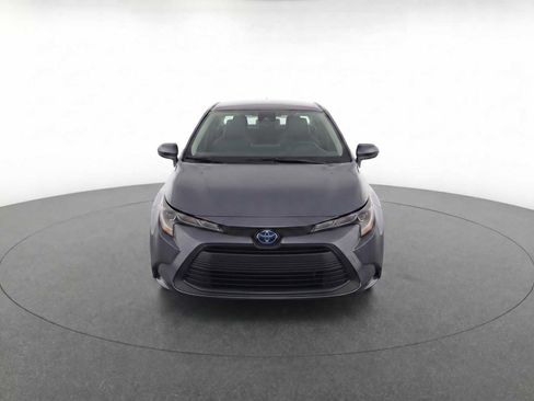 Used 2023 Toyota Corolla LE FWD image 2