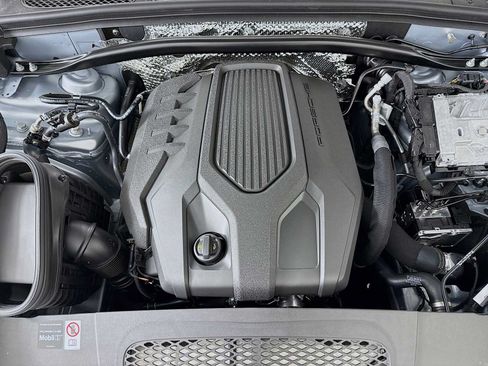 New 2026 Porsche Macan AWD/4WD image 31