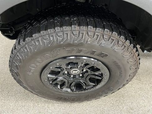 Used 2023 Ford Bronco Wildtrak image 15