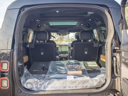 New 2026 Land Rover Defender 130 V8 AWD/4WD image 25