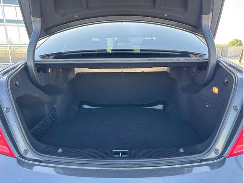 Used 2011 Mercedes-Benz C 300 4MATIC Sedan image 12