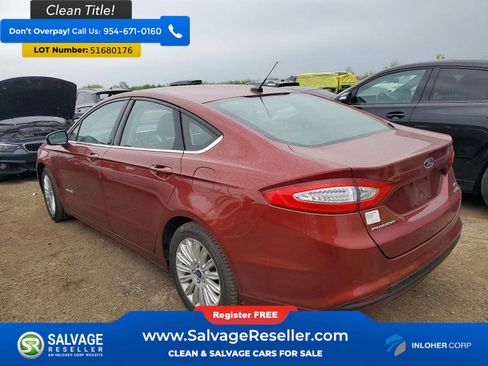 Used 2014 Ford Fusion SE FWD image 3