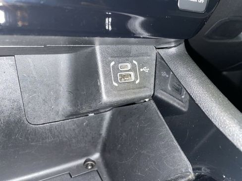 Used 2024 Jeep Compass Limited image 25