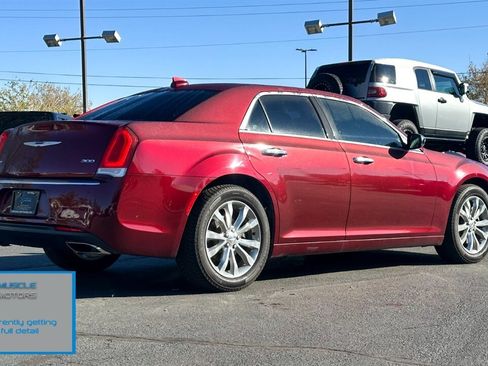 Used 2019 Chrysler 300 Limited image 8