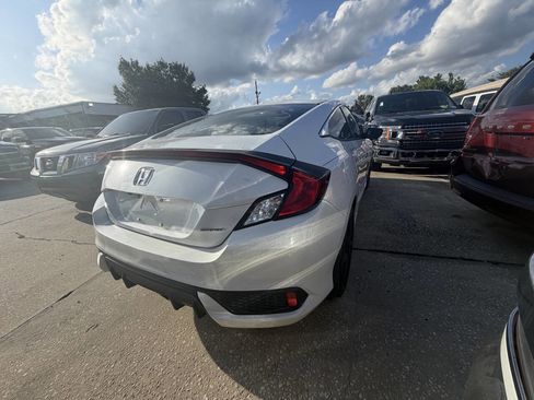 Used 2019 Honda Civic Sport image 5