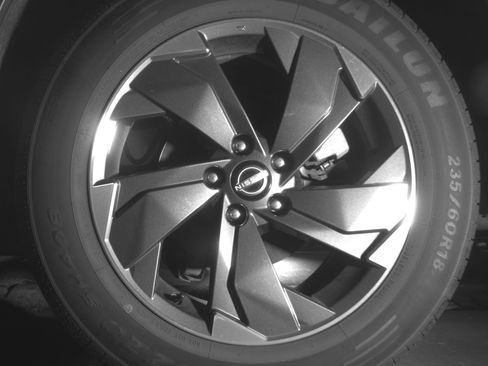 Used 2025 Nissan Rogue SV image 14