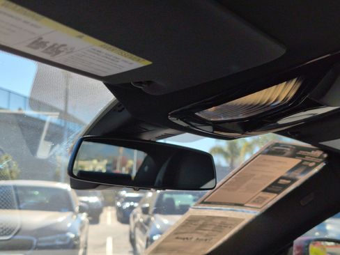 Used 2025 BMW 230i Coupe w/ M Sport Package image 27