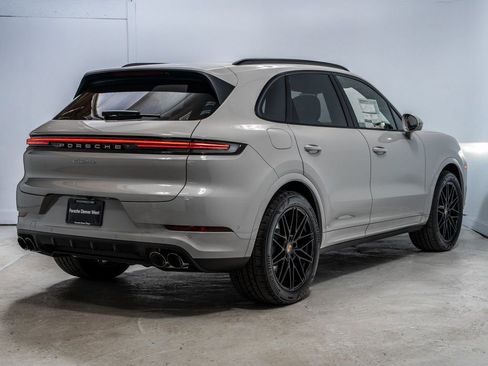 New 2026 Porsche Cayenne AWD/4WD image 7