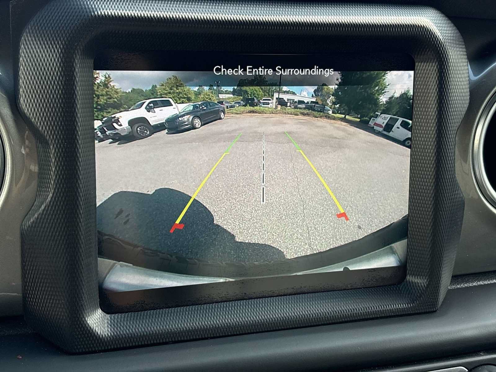 Used 2020 Jeep Wrangler Unlimited Sahara AWD/4WD image 15