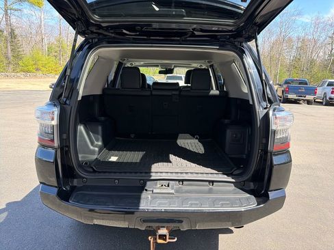 Used 2020 Toyota 4Runner SR5 Premium w/ Moonroof Package AWD/4WD image 23