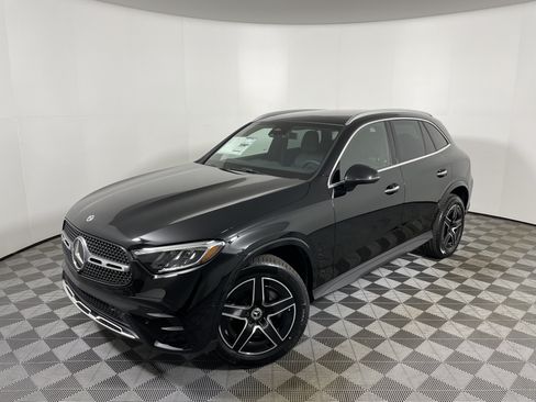 Used 2026 Mercedes-Benz GLC 300 image 1