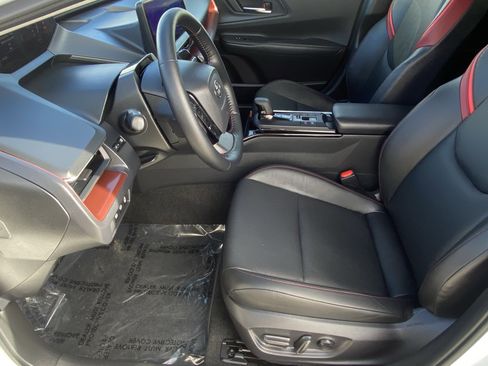 Certified 2025 Toyota Prius Plug-In Hybrid image 27