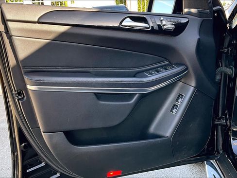 Used 2018 Mercedes-Benz GLS 550 4MATIC image 21