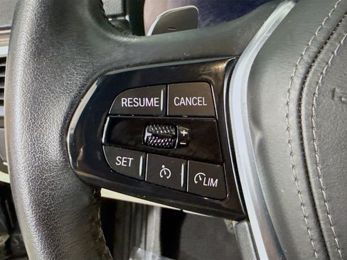 Used 2023 BMW 540i w/ Premium Package image 14