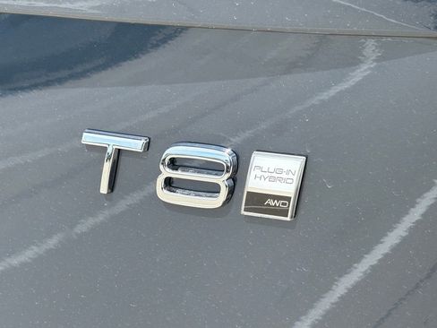 New 2026 Volvo XC90 T8 Ultra w/ Protection Package Premier AWD/4WD image 8