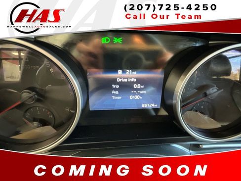 Used 2022 Kia Carnival LX image 17