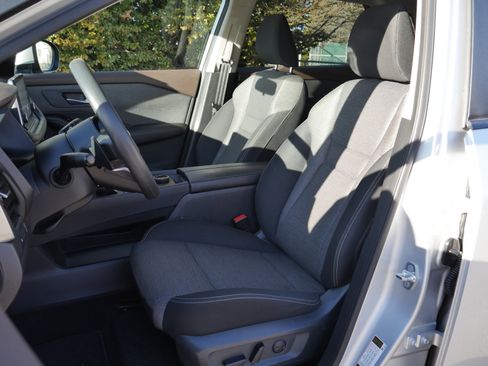 Certified 2022 Nissan Rogue SV image 28