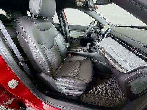 Used 2024 Jeep Compass Latitude w/ Convenience Group image 28