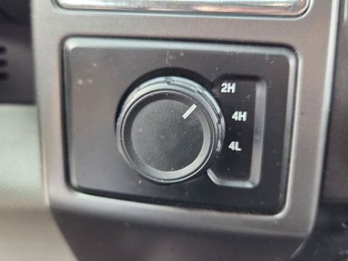 Used 2017 Ford F150 XLT image 28