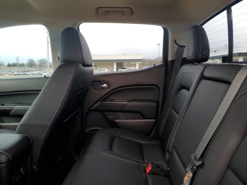 Used 2017 GMC Canyon SLT w/ Driver Alert Package image 30