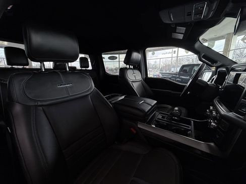 Used 2025 Ford F150 Platinum w/ FX4 Off-Road Package image 35