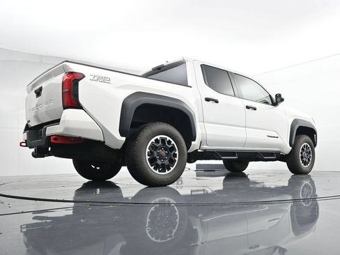 Used 2024 Toyota Tacoma TRD Off-Road AWD/4WD image 37