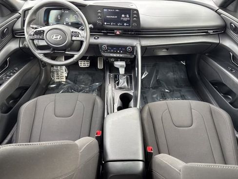 Used 2025 Hyundai Elantra Sport FWD image 14