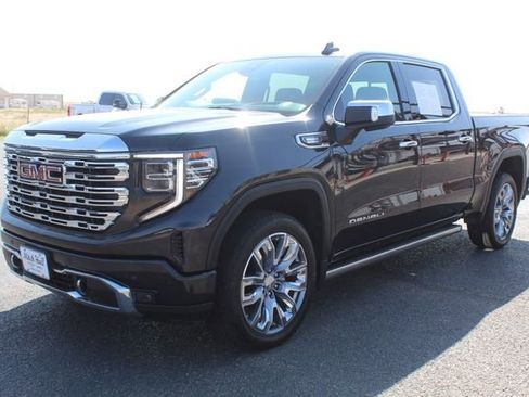 Used 2024 GMC Sierra 1500 Denali w/ Denali Reserve Package AWD/4WD image 9