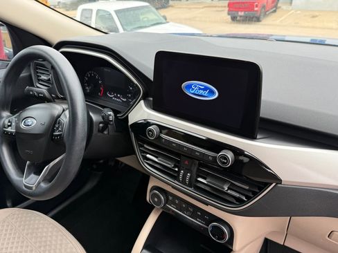 Used 2020 Ford Escape SE FWD image 4