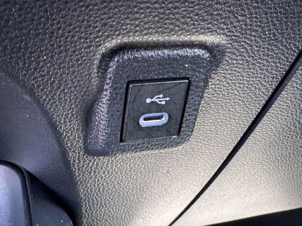 Used 2025 Toyota Corolla LE FWD image 8
