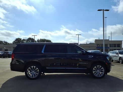 Used 2022 GMC Yukon XL Denali RWD image 21