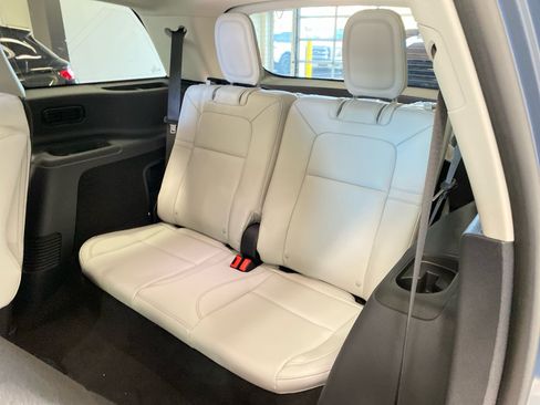 New 2026 Lincoln Aviator AWD image 10