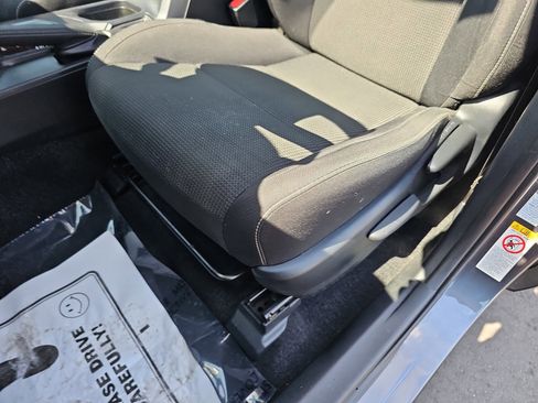 Used 2018 Toyota RAV4 XLE image 28