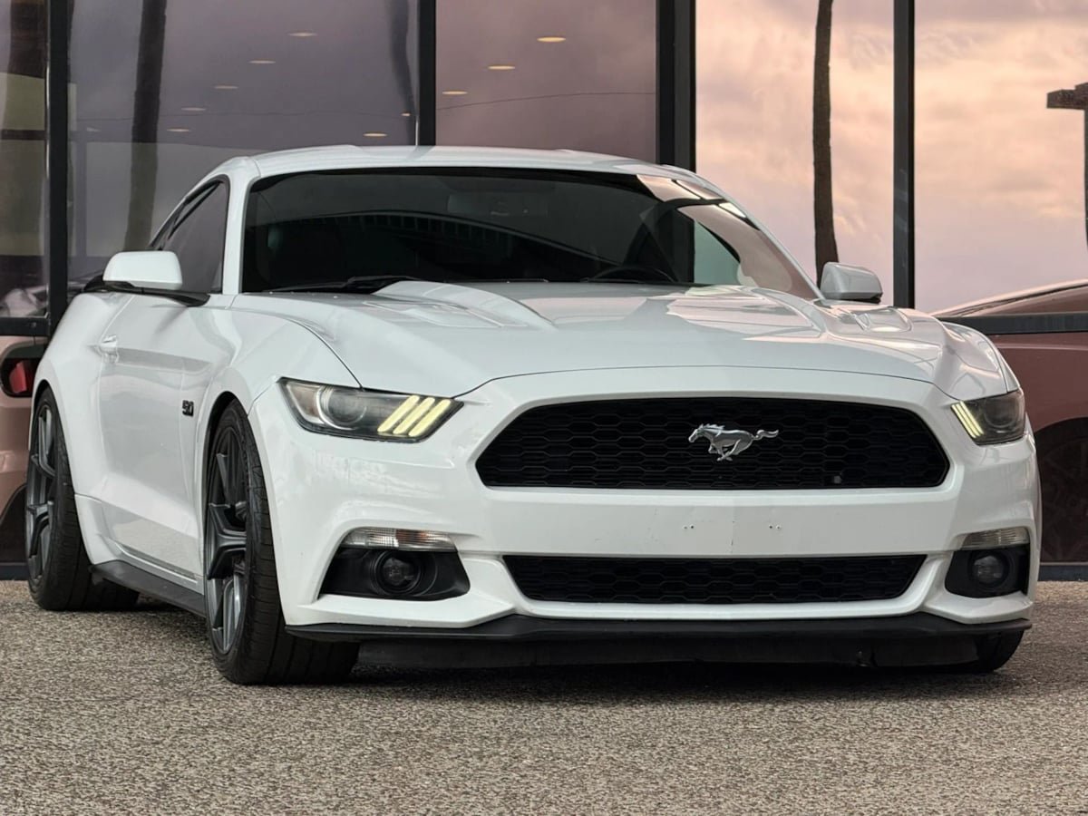 Used 2016 Ford Mustang GT Premium w/ Black Accent Package RWD image 18