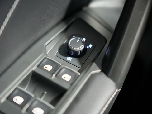 Used 2024 Volkswagen Tiguan SE R-Line AWD/4WD image 31