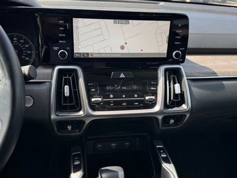 Used 2022 Kia Sorento S w/ Panoramic Sunroof Package AWD/4WD image 34