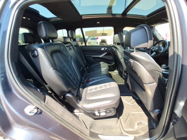Used 2019 BMW X7 xDrive50i w/ M Sport Package AWD/4WD image 25