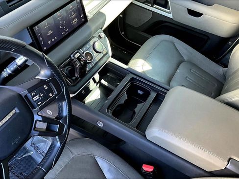 Used 2020 Land Rover Defender 110 S image 16