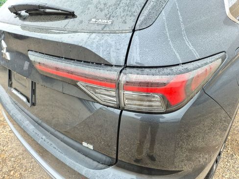 New 2026 Mitsubishi Outlander SE AWD/4WD image 11