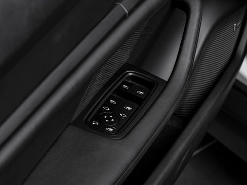 Used 2022 Porsche Taycan image 57