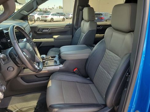 Used 2023 Chevrolet Silverado 1500 ZR2 w/ Technology Package image 14