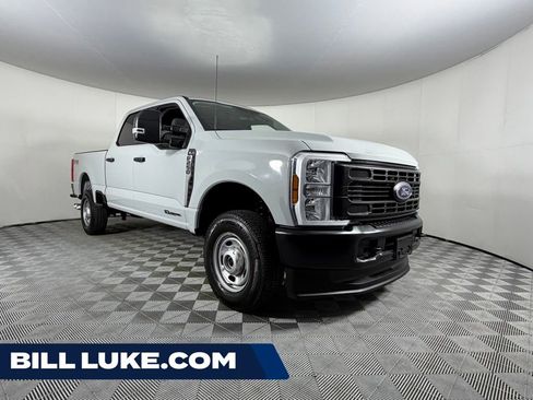 Used 2025 Ford F250 XL w/ FX4 Off-Road Package AWD/4WD image 1
