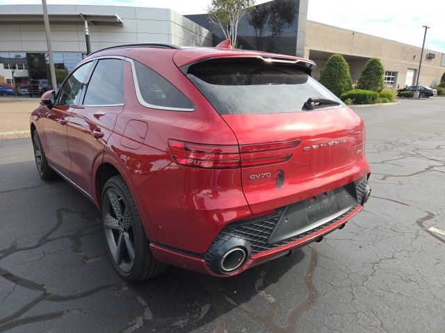 Used 2022 Genesis GV70 3.5T Sport w/ Sport Prestige Package AWD/4WD image 3