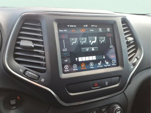 Used 2022 Jeep Cherokee Latitude Lux w/ Sun & Sound Group AWD/4WD image 22