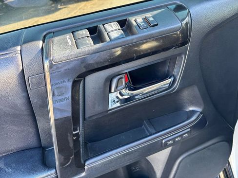 Used 2019 Toyota 4Runner 4WD image 16
